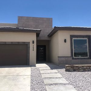 Desert Oasis, New Home, Stunning Views El Paso Exterior photo