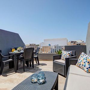 Few Minutes From Valletta Modern 2-Bd Roof Top Apartment Marsa Exterior photo
