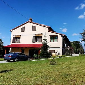 Hotel Casa De Vacanta S&B à Braşov Exterior photo