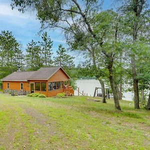 Villa Pet-Friendly Waterfront Minong Cabin With Fire Pit Exterior photo