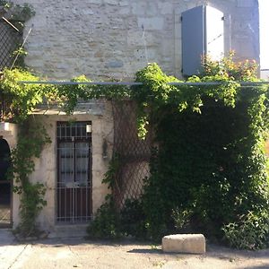 La Maison De Marie Vallabrègues Exterior photo