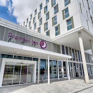 Premier Inn Wolfsburg City Centre Exterior photo