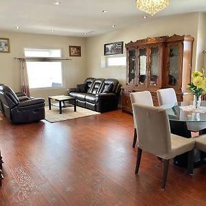 Villa New & Cozy Niagara Getaway. 7 Mins From The Falls Exterior photo