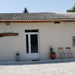 Villa Chez Samb à Lussac-les-Châteaux Exterior photo