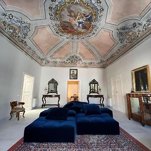 Bed and Breakfast Palazzo Triolo - Dimora Di Charme à Corleone Exterior photo