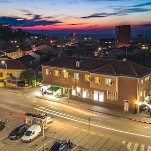 Bed and Breakfast Пансион - Димитър Хадживасилев à Svishtov Exterior photo