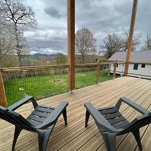 Villa Tiny House L'Oeil Des Domes à Saint-Pierre-le-Chastel Exterior photo