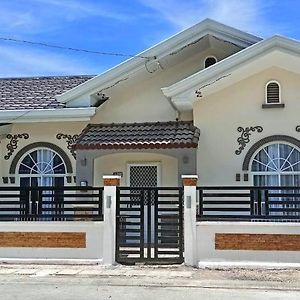 Villa Bohol Transient House à Dauis Exterior photo