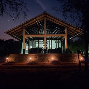 Hotel Forest Edge Bungalow - Wilpattu à Galkadawala Exterior photo