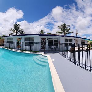 Appartement Equipped House W Pool & Patios, Near The Beaches, Prime Location- Ideal For Small Families, Coastal Haven à Fort Lauderdale Exterior photo