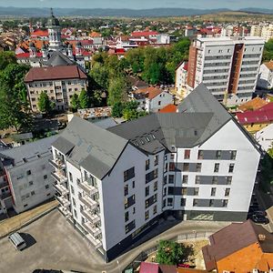 Downtown Apartments Rădăuţi Exterior photo