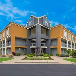 Hotel Clarion Pointe Indianapolis Northeast Exterior photo