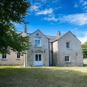 Villa Llangwyfan Isaf à Aberffraw Exterior photo