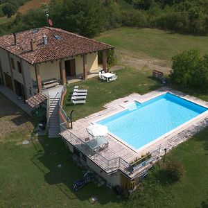 Appartement Casolara: Ospitalita Su Misura à Castello di Serravalle Exterior photo