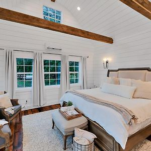 Villa New The Carriage House-Luxury Couples Getaway à Waco Exterior photo