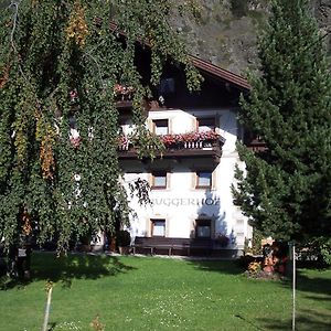 Hotel Gaestehaus Bruggerhof à Längenfeld Exterior photo