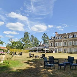 Hotel Logis Domaine De Valaudran à Salbris Exterior photo