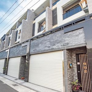 Hotel 綠竹 弄 親子 民宿 附設 背包 客房 à Guiren Exterior photo