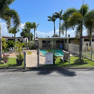 Motel Premier Caravan Park à Mackay Exterior photo