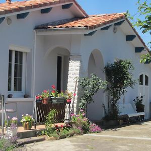 Bed and Breakfast Chambre D'Hotes De La Tuilerie à Rion-Des-Landes Exterior photo