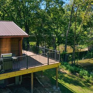 Villa Riverfront Covington Cabin With Deck And Fire Pit! à Piqua Exterior photo