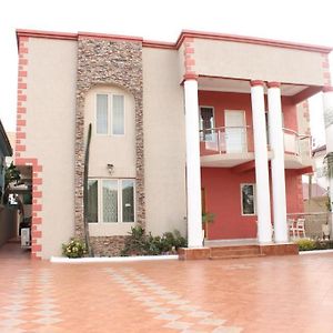 Appartement Freda'S Court à Kwabenya Exterior photo