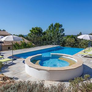 Holiday Home Les Garrigues d'Ozilhan - SHZ100 Saint-Hilaire-dʼOzilhan Exterior photo