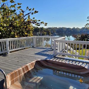 Serene 5 Bedroom Waterfront Retreat Near BWI Glen Burnie Exterior photo