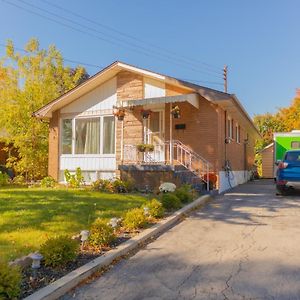 Cozy Private Room-Your Perfect Place In Hamilton Exterior photo