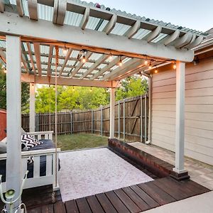 Villa Aubrey Retreat With Patio, Pergola And Pool Access à Corinth Exterior photo