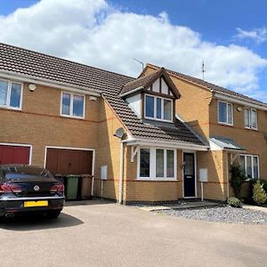 Charming Home In Wellingborough Exterior photo