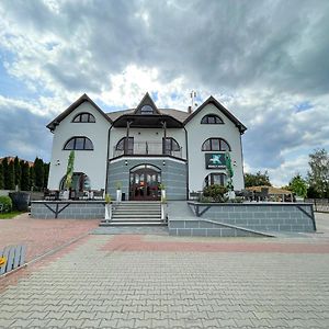 Aparthotel Restauracja Bialy Kruk à Gorno  Exterior photo