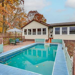Villa Pet-Friendly Ohio Escape With Pool, Deck And Fire Pit! à Mount Vernon Exterior photo