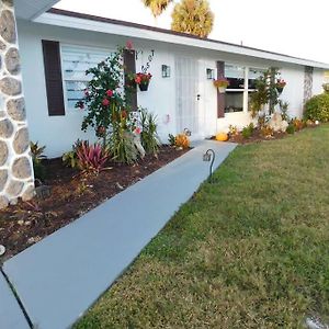 Beautiful Seasonal Home W/Pool Lehigh Acres Exterior photo