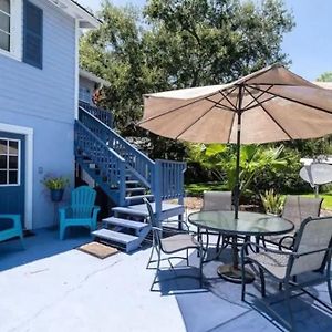 Villa Charming Carriage House Near Historic Canal Street Minutes To The Beach à New Smyrna Beach Exterior photo