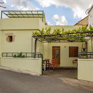 Villa Traditional House In Fres à Karés Exterior photo