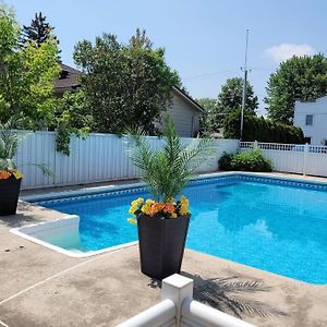 Appartement Private Pool And Backyard * Bbq * 6 Beds * 5 Min. From Mtl à Longueuil Exterior photo