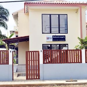 Hotel Residencial Aeroporto à Sao Tome Exterior photo