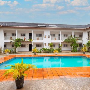 Appartement Luxurious Estate à Sekondi-Takoradi Exterior photo