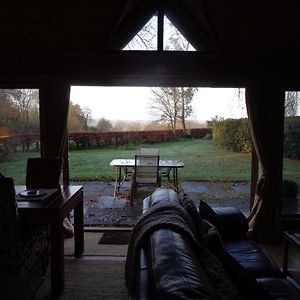 Appartement Idyllic Log Cabin Near Stratford Upon Avon Exterior photo