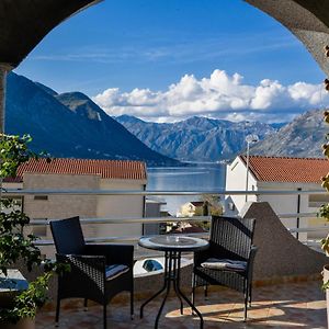 Appartement Spectacular Sea View Retreat In Kotor Exterior photo