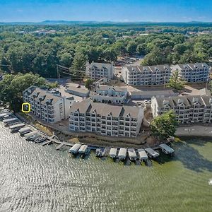 Villa Dells Lakefront Escape - Couples Or Families à Wisconsin Dells Exterior photo