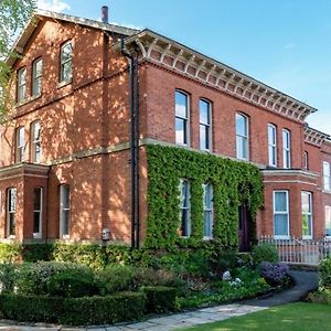 Cornerstones Guest House Sale Exterior photo