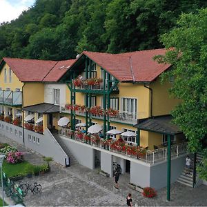 Hotel Gasthof-Pension Luger à Wesenufer Exterior photo