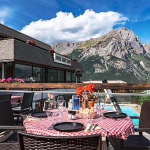 Hotel Restaurant Saint Roch Puy-Saint-Vincent Exterior photo