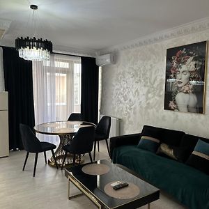 Appartement Apartament Simoni à Ploieşti Exterior photo