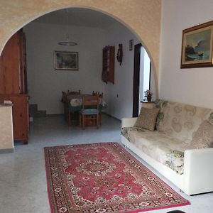 Villa Casa Vacanza Anna Con Vista Balcone La Laguna ,Situata A 5 Minuti Dal Centro A Piedi à SantʼAntìoco Exterior photo