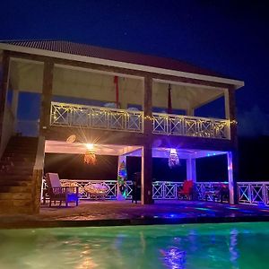Villa •:•Wow•:• Big Pool & Cool Sunsets à Charlestown Exterior photo