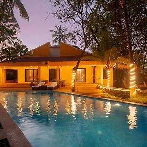 Eden'S Estate By Stayvista - Featuring Cozy Rooms With A Private Pool, And Modern Interiors For A Delightful Stay Alībāg Exterior photo