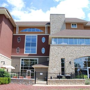 Spacious Furnished Suite At Peninsula Bay Resort Traverse City Exterior photo